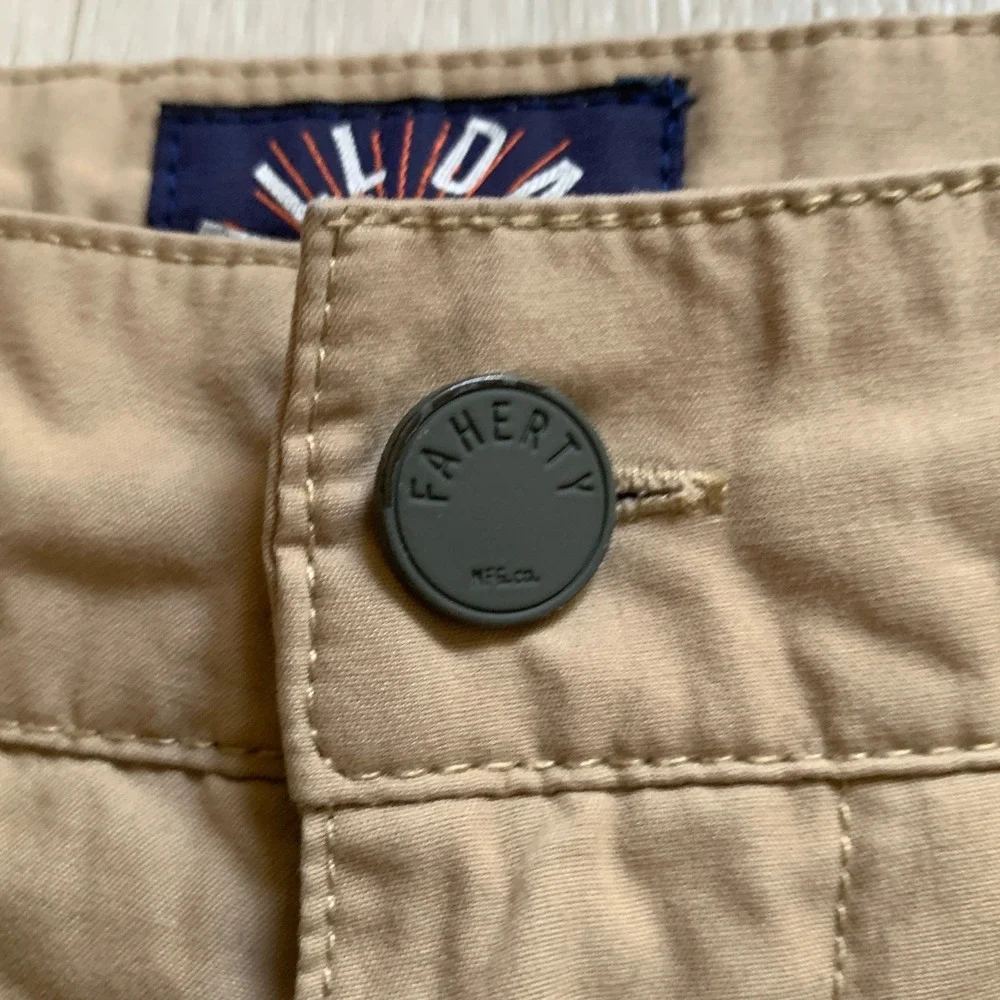 Faherty All Day Shorts Mens 32 Khaki Tan Hybrid Board Shorts‎ Quick Dry Chino